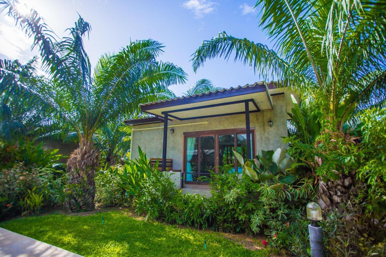 Palm Pran Resort Pran Buri Exterior photo