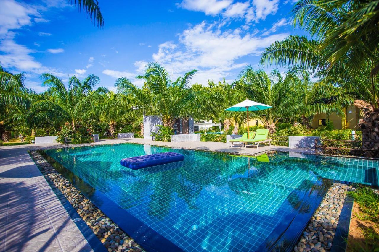 Palm Pran Resort Pran Buri Exterior photo