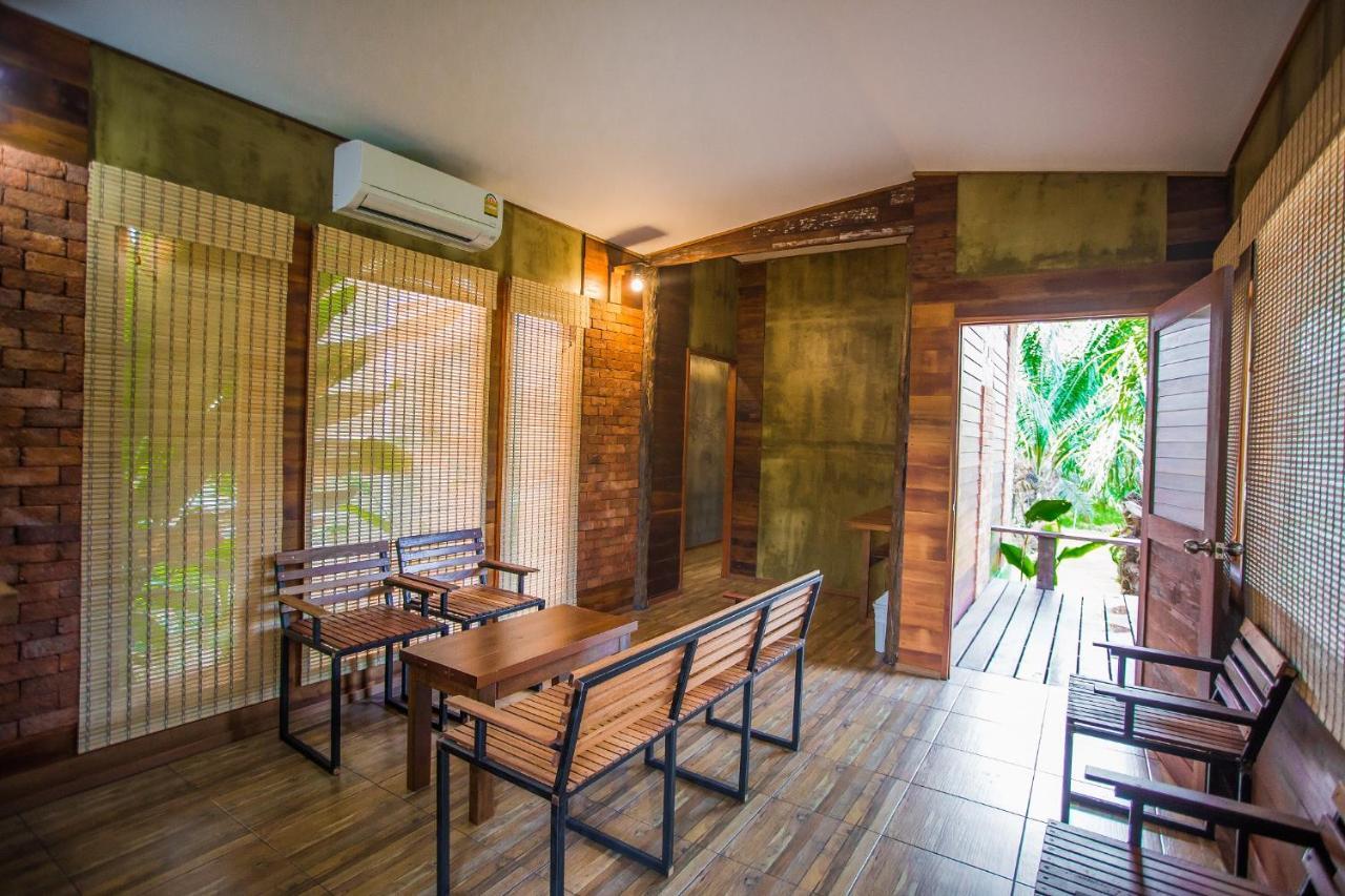 Palm Pran Resort Pran Buri Exterior photo